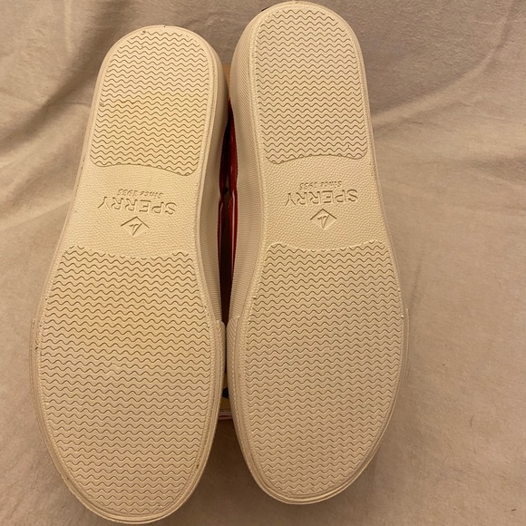 Sperry canvas boat shoes. - Picture 3 of 6